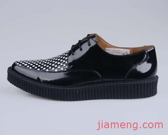 古奇男鞋 視覺(jué)營(yíng)銷的藝術(shù)與店鋪形象設(shè)計(jì)